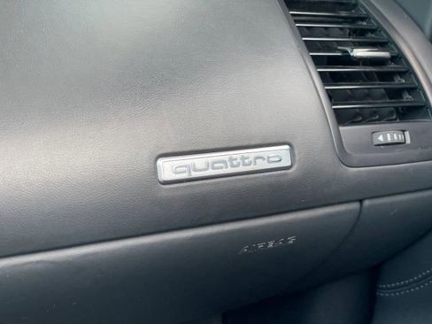 Used 2014 Audi R8 V10 w/ Full Leather Package image 26