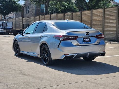 Used 2024 Toyota Camry XSE FWD image 3