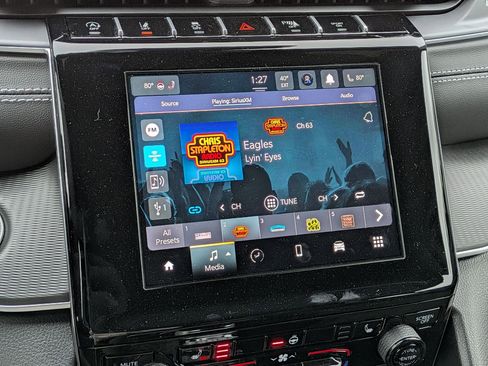 New 2025 Jeep Grand Cherokee Altitude image 23