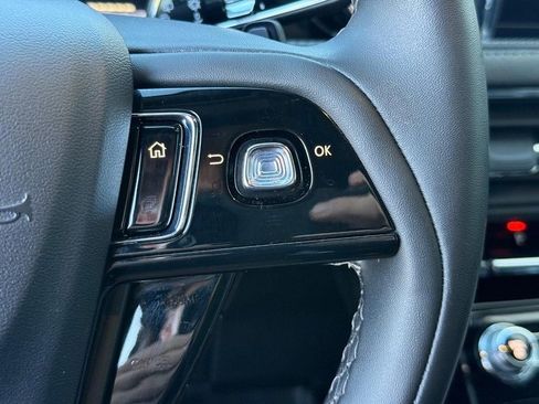 Used 2022 Lincoln Corsair AWD w/ Equipment Group 101A image 17