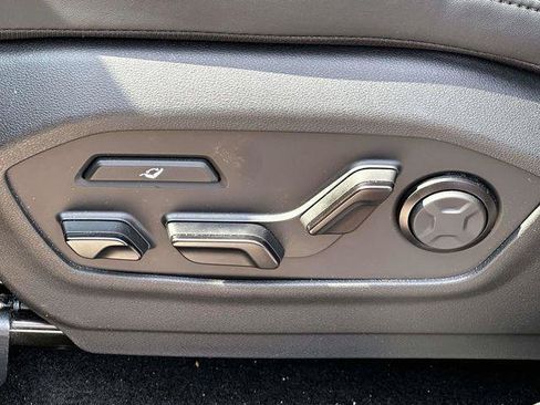 Used 2025 Hyundai Santa Fe Calligraphy AWD/4WD image 12