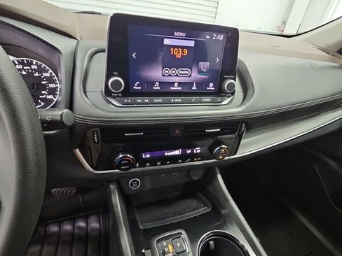 Used 2023 Nissan Rogue SV FWD image 14