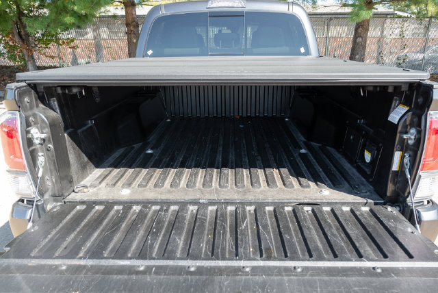 Used 2022 Toyota Tacoma TRD Sport AWD/4WD image 33