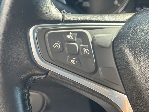 Used 2019 Chevrolet Equinox LT FWD image 27
