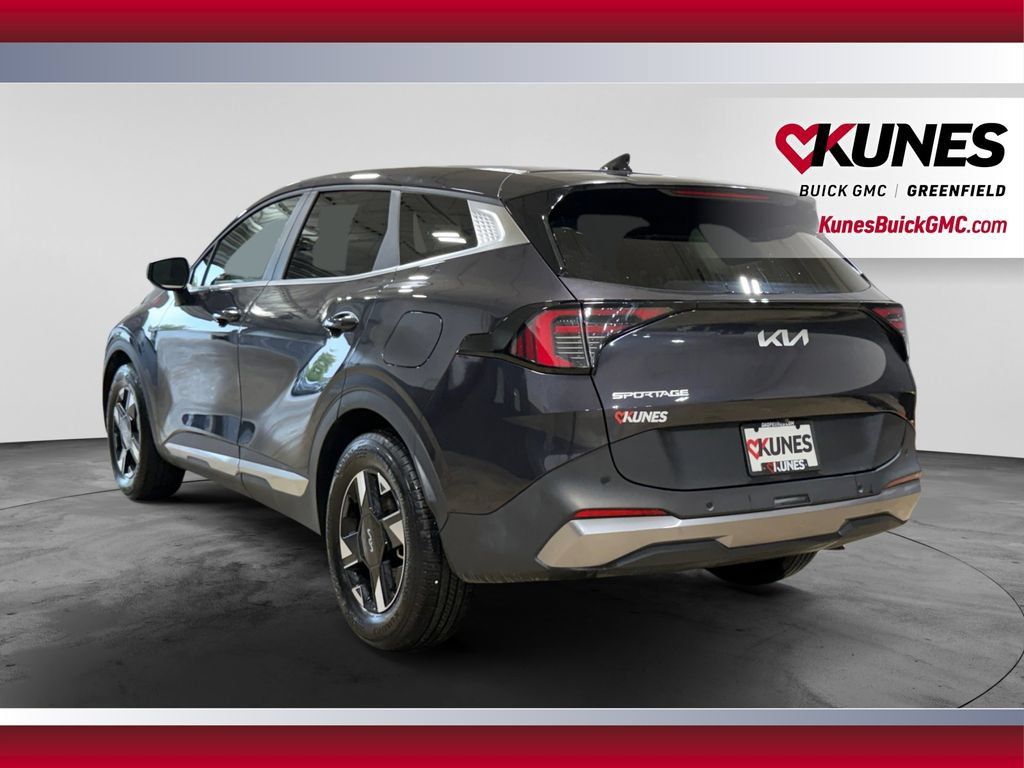 Used 2026 Kia Sportage LX FWD image 8