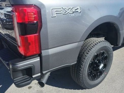 New 2026 Ford F350 XLT w/ XLT Premium Package AWD/4WD image 11