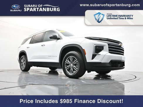 Used 2024 Chevrolet Traverse LT image 25