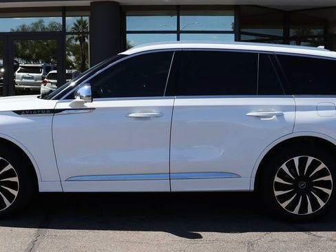 Used 2020 Lincoln Aviator Black Label w/ Dynamic Handling Package image 8