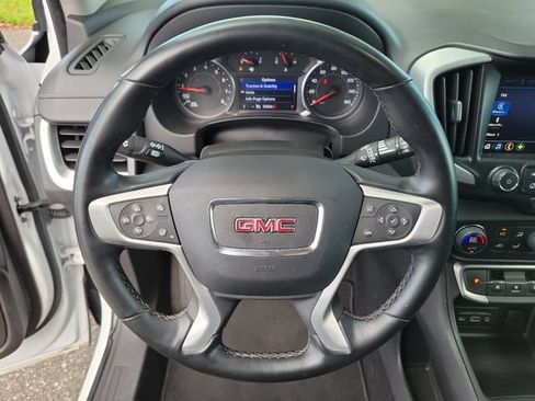Certified 2024 GMC Terrain SLT FWD image 27