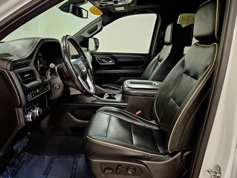 Used 2021 GMC Yukon SLT w/ SLT Premium Package AWD/4WD image 7