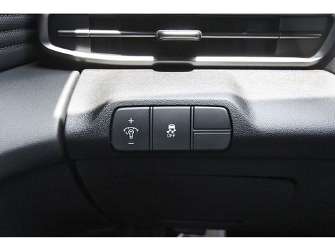 Certified 2026 Hyundai Elantra Sport FWD image 22