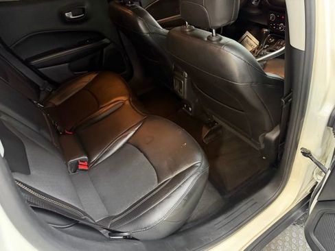 Used 2019 Jeep Compass Latitude image 33