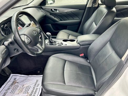 Used 2016 INFINITI Q50 3.0t Premium w/ Driver Assistance Package image 11