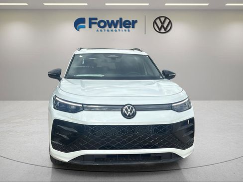 New 2026 Volkswagen Tiguan SE R-Line AWD/4WD image 2