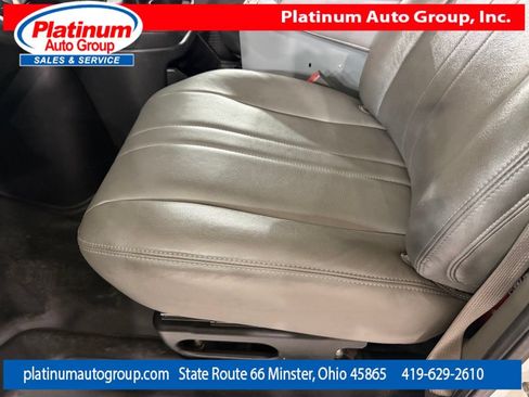 Used 2016 Chevrolet Express 3500 Extended RWD image 12