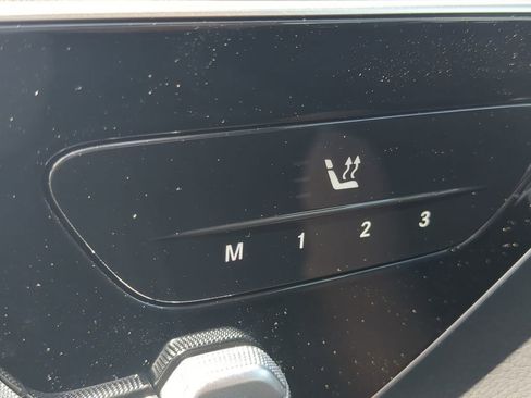 New 2025 Mercedes-Benz GLC 350e 4MATIC image 12