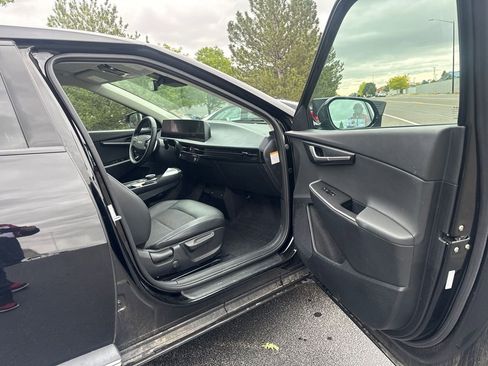 Used 2024 Kia EV6 Light AWD/4WD image 36