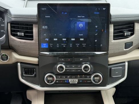 Used 2024 Ford Expedition Max Limited image 18