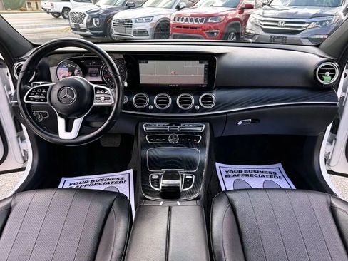 Used 2019 Mercedes-Benz E 300 image 39