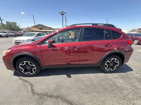 Used 2016 Subaru Crosstrek 2.0i Premium w/ Moonroof Package AWD/4WD image 5