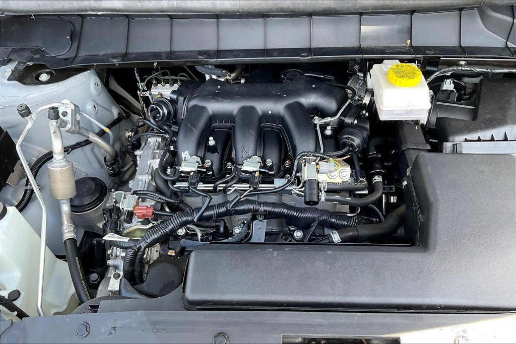 Used 2025 Nissan Pathfinder SV FWD image 30