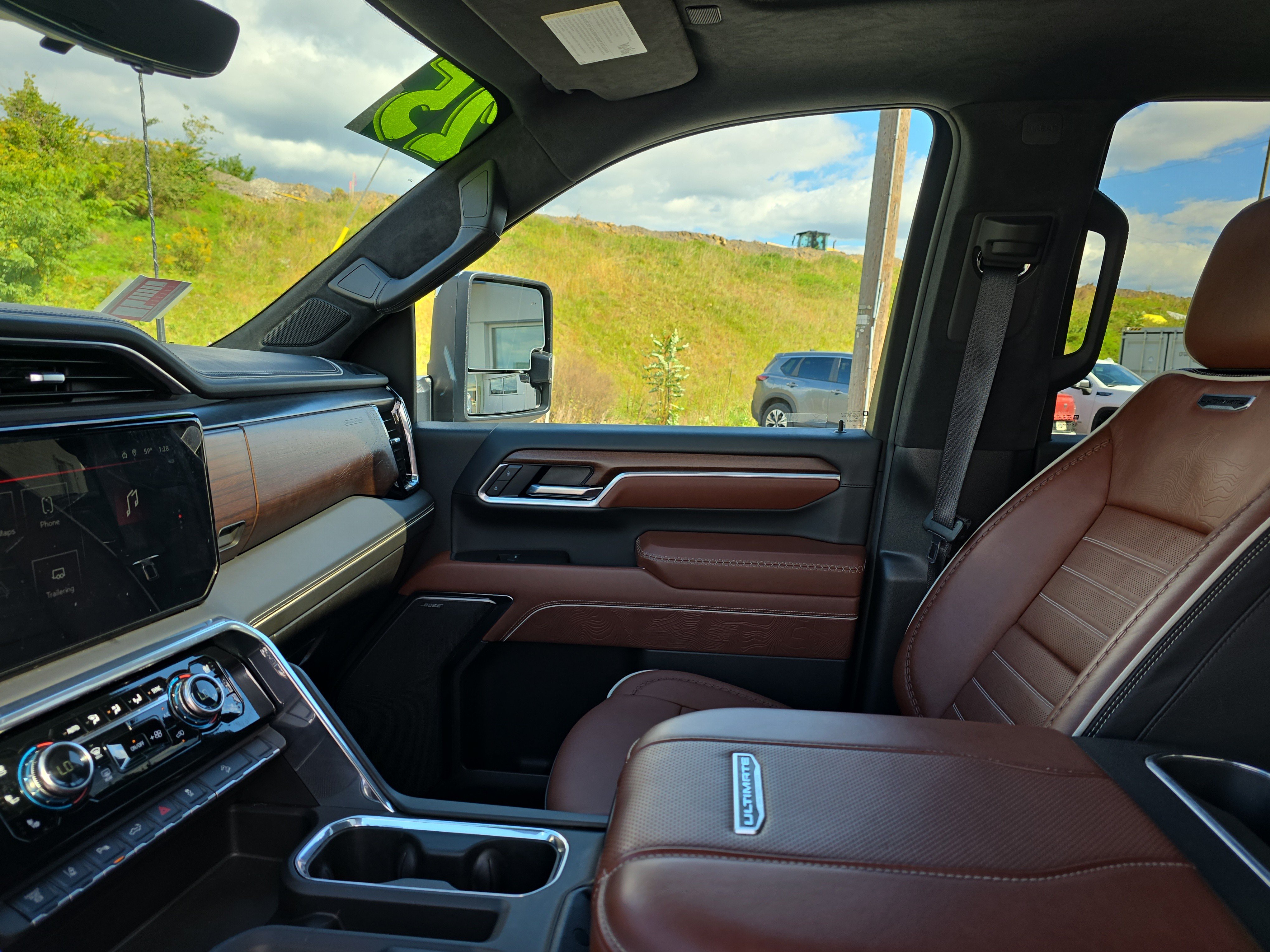 Used 2025 GMC Sierra 2500 Denali Ultimate w/ Max Trailering Package AWD/4WD image 23