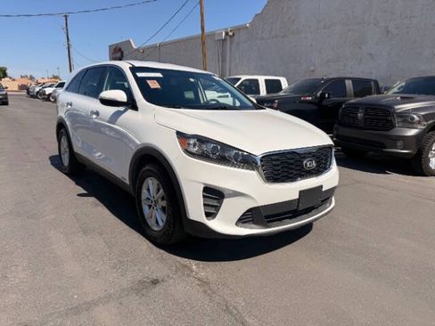 Used 2019 Kia Sorento AWD V6 image 1