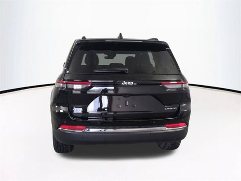 Used 2025 Jeep Grand Cherokee Laredo X w/ Luxury Tech Group I AWD/4WD image 6