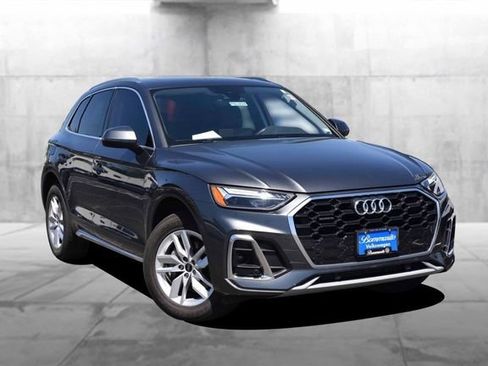 Used 2023 Audi Q5 2.0T Premium w/ Convenience Package AWD/4WD image 2