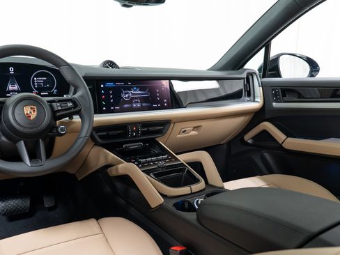 New 2026 Porsche Cayenne Coupe AWD/4WD image 20