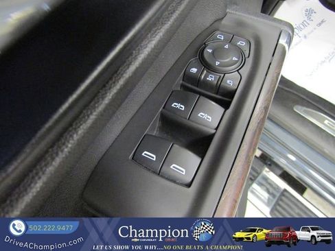 Used 2020 GMC Sierra 2500 Denali w/ Denali Ultimate Package AWD/4WD image 34