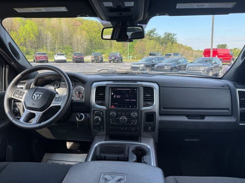 Used 2022 RAM 1500 Classic Warlock w/ Ceramic Gray Warlock Package AWD/4WD image 16
