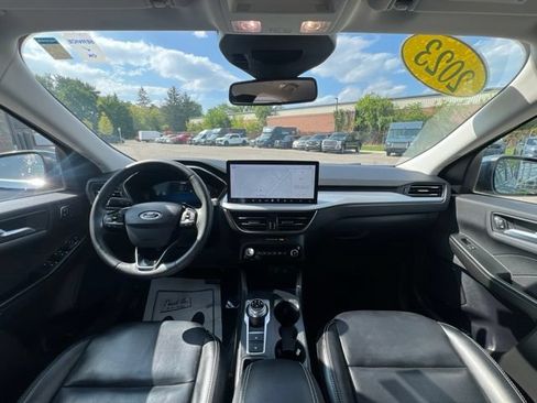 Certified 2023 Ford Escape Platinum AWD/4WD image 20