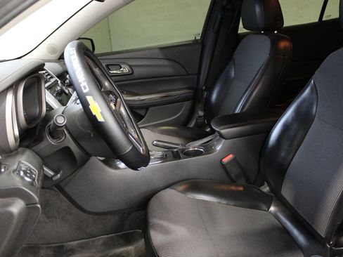 Used 2015 Chevrolet Malibu LT image 9