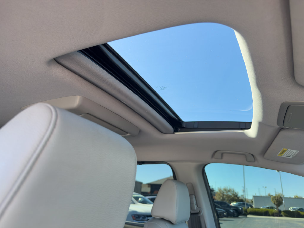 Used 2018 Honda Odyssey Elite image 15