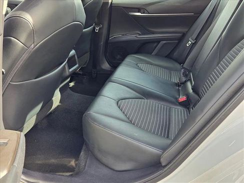 Used 2024 Toyota Camry SE image 18