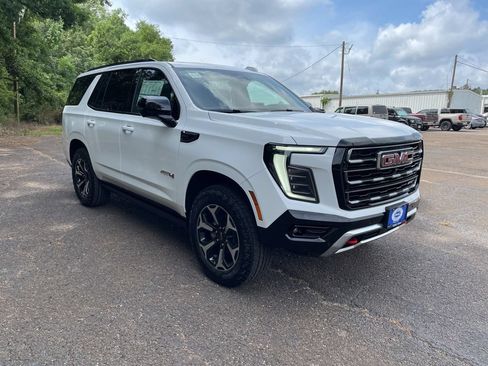 New 2026 GMC Yukon AT4 w/ AT4 Premium Plus Package AWD/4WD image 9