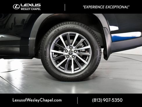 Used 2018 Toyota Highlander XLE image 11
