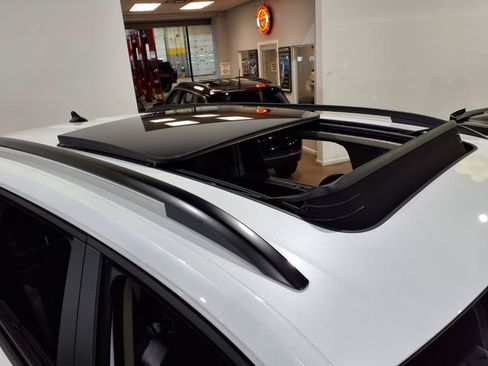 Used 2024 Volkswagen Atlas Peak Edition SEL AWD/4WD image 7