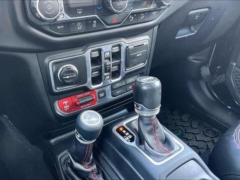Used 2018 Jeep Wrangler Unlimited Rubicon AWD/4WD image 22