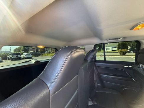 Used 2015 Jeep Patriot High Altitude FWD image 34