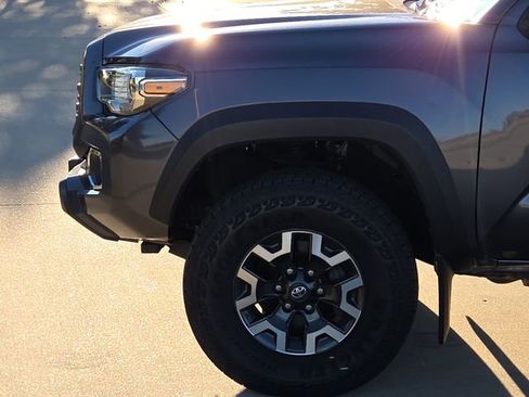 Used 2023 Toyota Tacoma TRD Off-Road AWD/4WD image 5