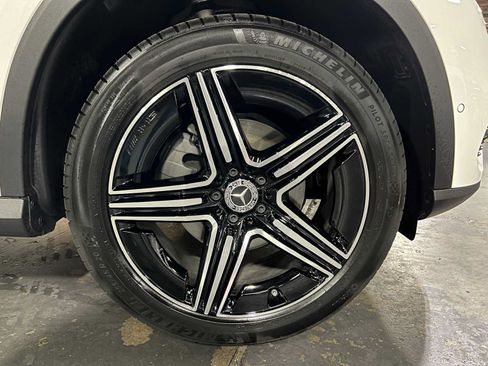 Certified 2026 Mercedes-Benz GLC 300 4MATIC image 9