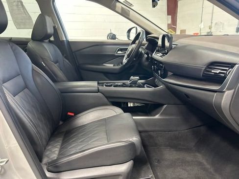 Used 2023 Nissan Rogue Platinum w/ Platinum Premium Package AWD/4WD image 17
