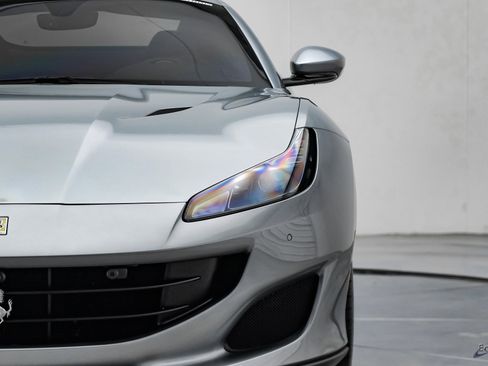 Used 2019 Ferrari Portofino image 41