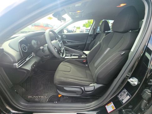 Used 2024 Hyundai Elantra SEL FWD image 12