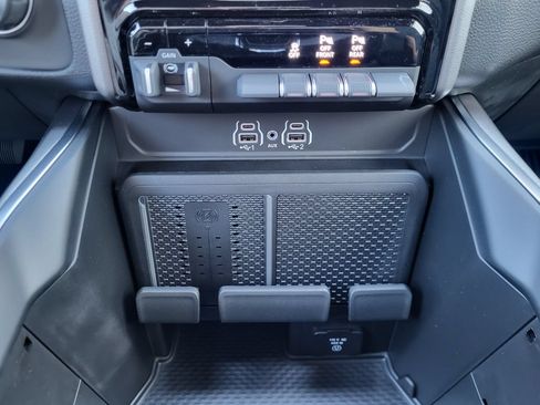 New 2026 RAM 1500 Big Horn AWD/4WD image 25