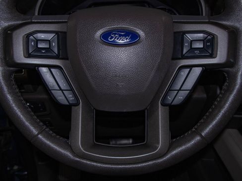 Used 2019 Ford Expedition Max XLT w/ Equipment Group 202A AWD/4WD image 12
