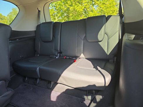 Used 2019 Nissan Armada SV image 13