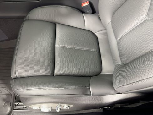 Used 2026 Porsche Macan image 14